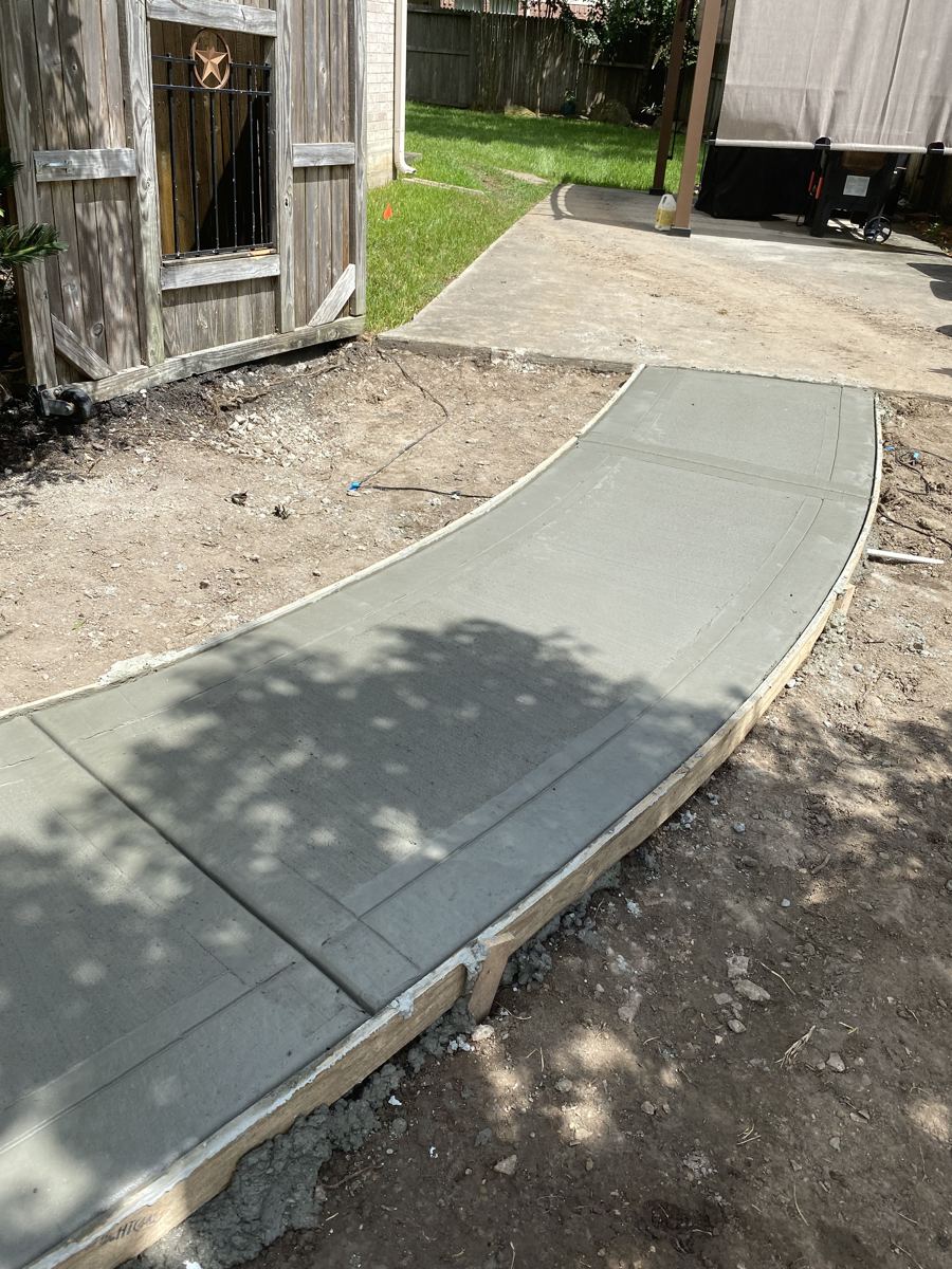 Side-yard walkway